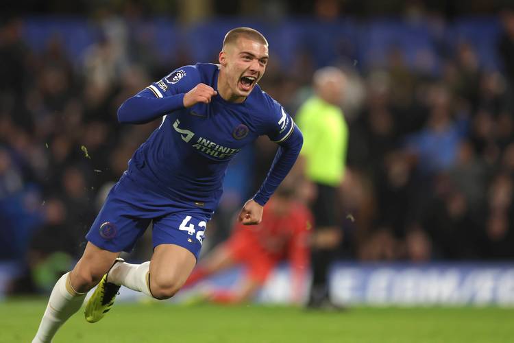 博洛尼亚总监：我们对球队表现满意，但现实地看不认为能争冠