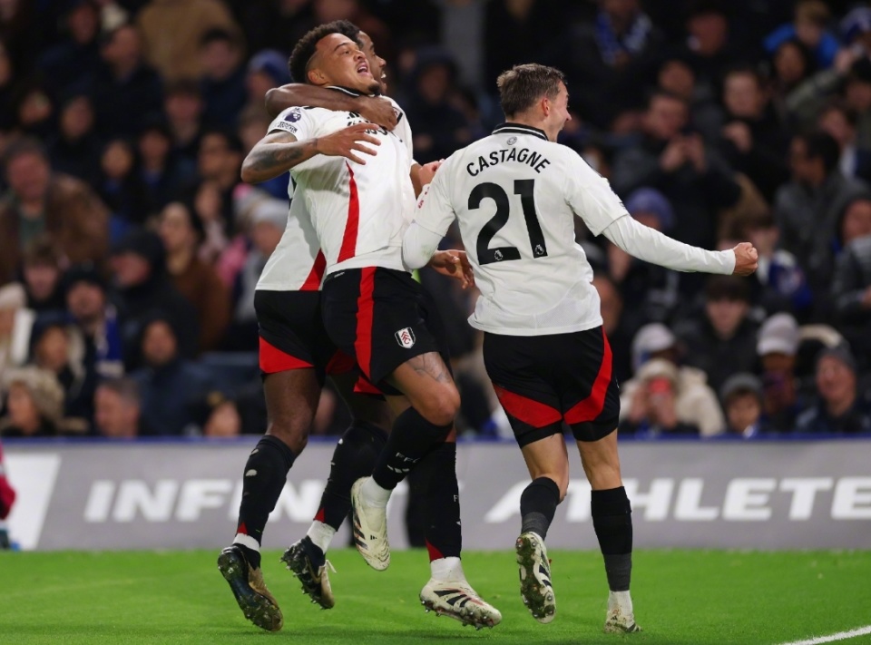 TA：阿隆索帅位暂时安全，输曼城不会让他立刻从皇马下课